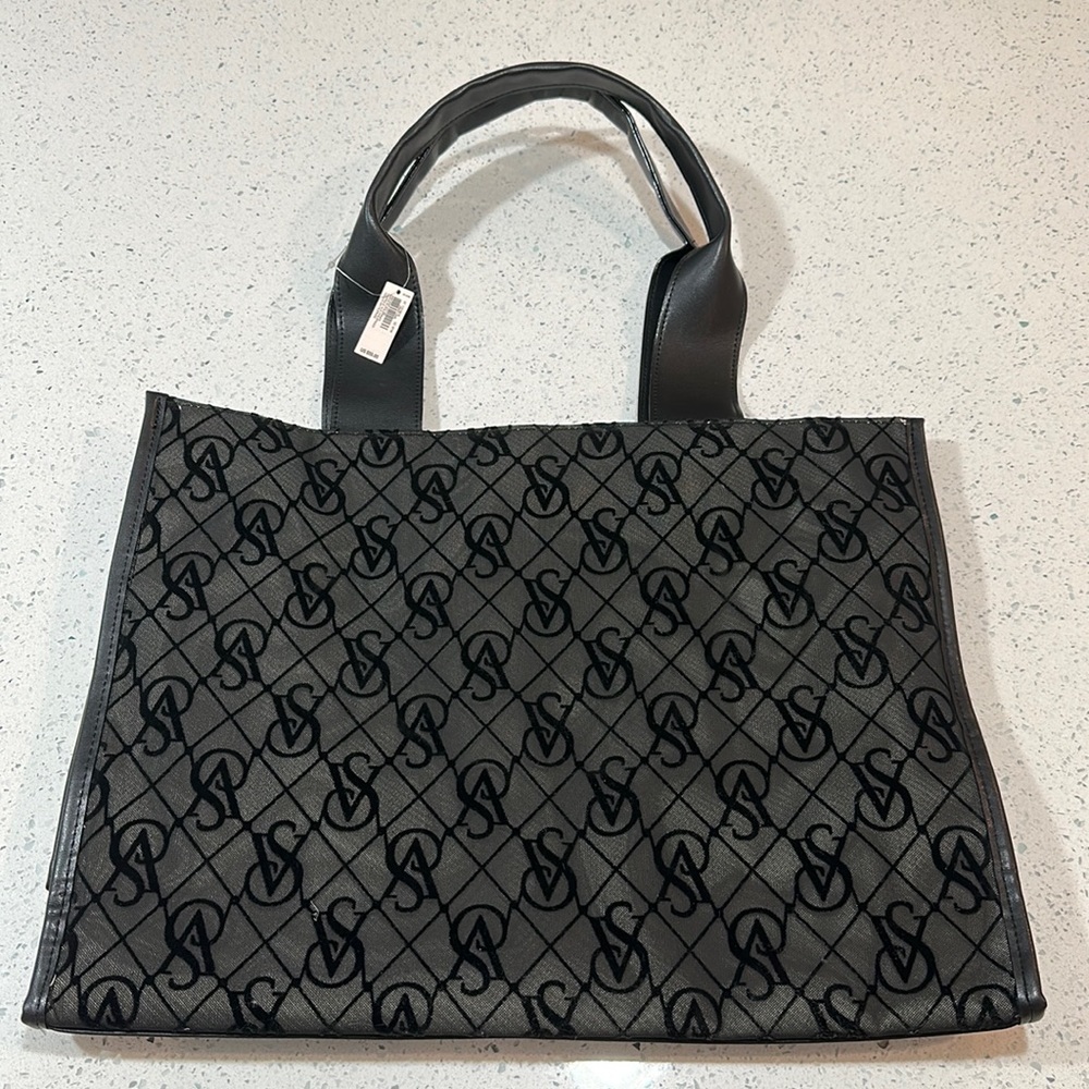 Victoria Secret shopper 👜